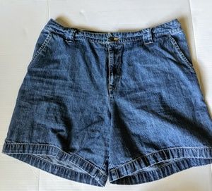 Cherokee medium blue jean shorts size 18